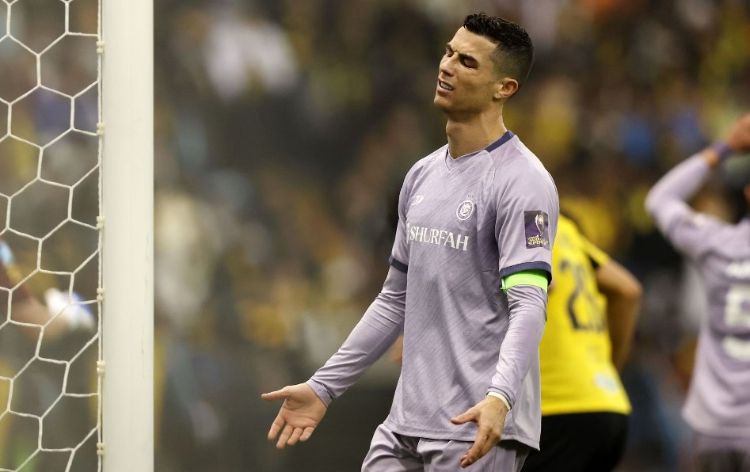 Ronaldo và các đồng đội thua đau trong trận bán kết siêu cúp