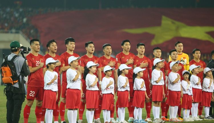 Thế nhưng trận chung kết giữa Thái Lan và Việt Nam nhanh chóng bán hết vé